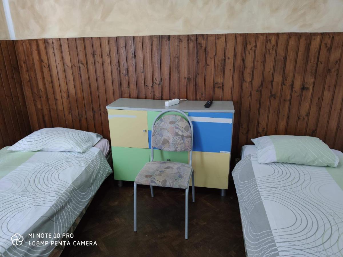 Alfredo Hostel Krajowa Zewnętrze zdjęcie