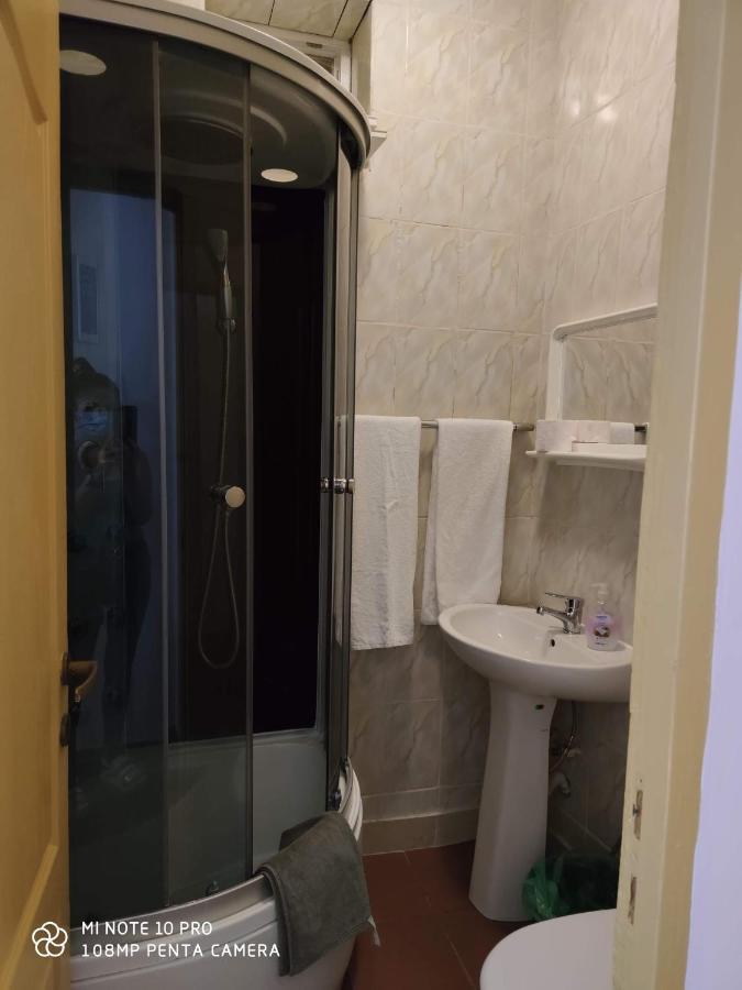 Alfredo Hostel Krajowa Zewnętrze zdjęcie